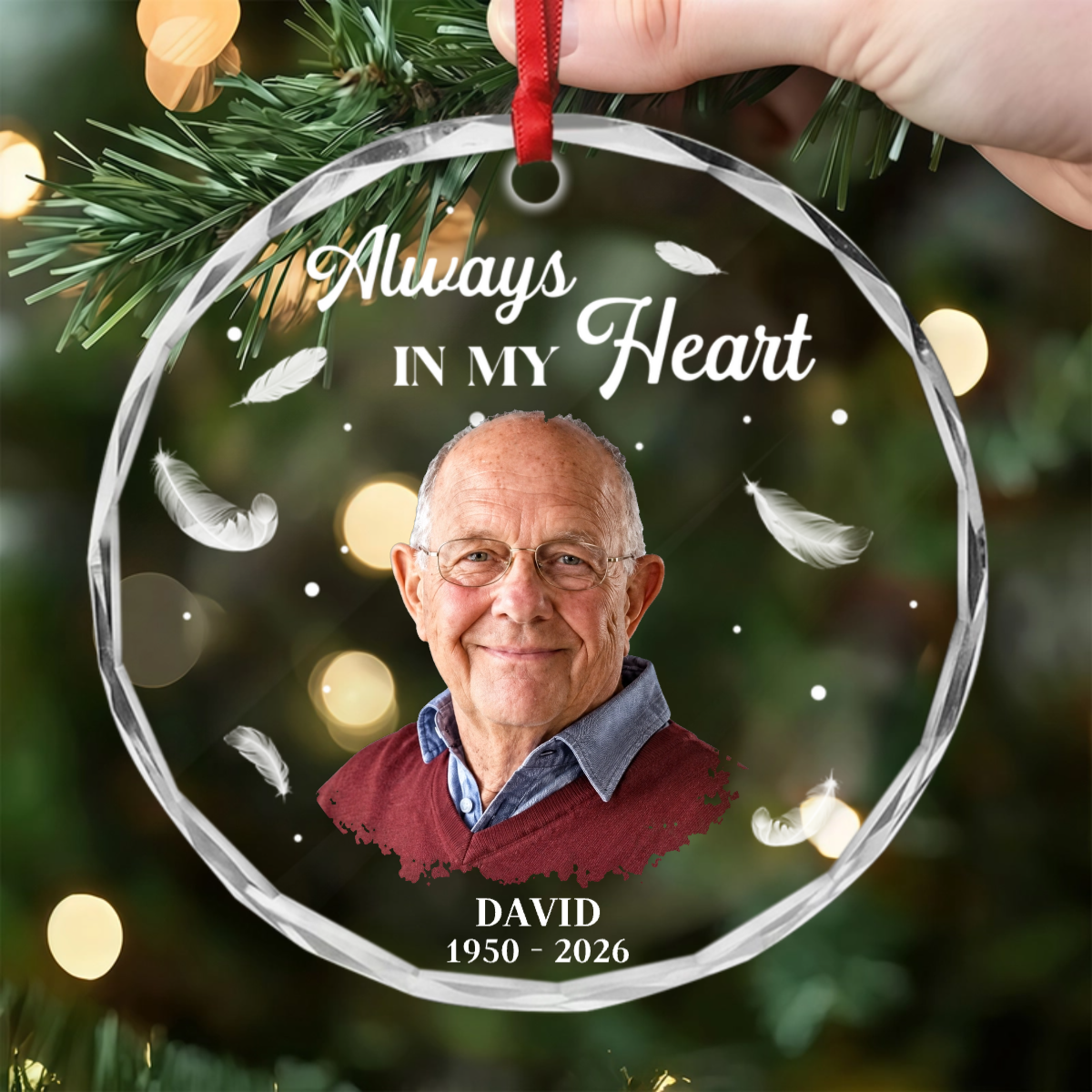 AlwaysInOurHeart PersonalisedGift_GlassChristmasOrnamentForLovedOnes1